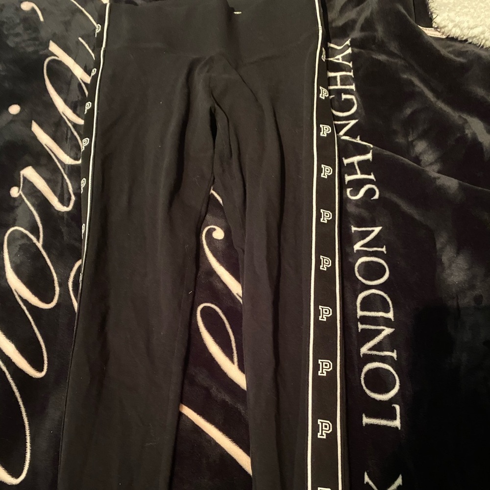 PINK Victoria’s Secret Yoga Legging